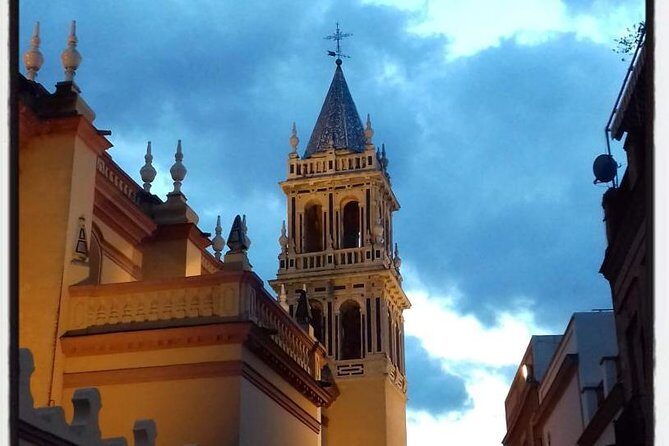 Alcazar, Cathedral, Walk By The River And Triana Private Tour - Real Alcázar: A Guided Visit That Saves You Headaches