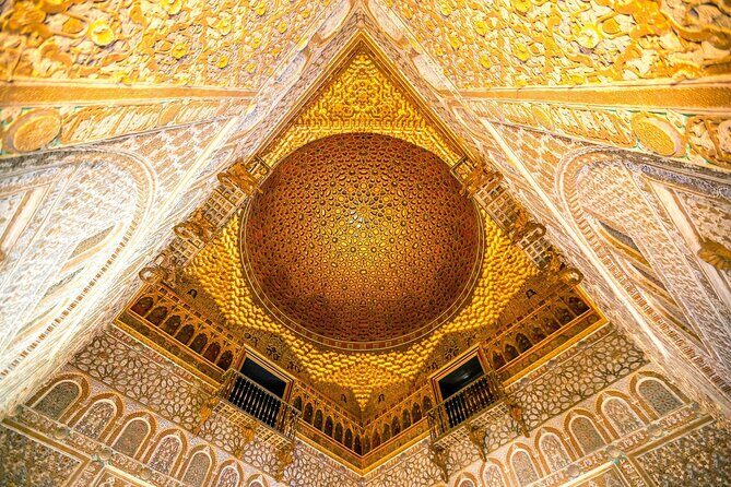 Alcazar of Seville Guided tour with Skip the Line Access - Inside the Alcázar in 1 hour 30 minutes: how the pace works