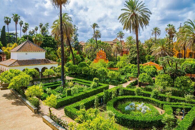 Alcazar of Seville Guided tour with Skip the Line Access - Gardens that cool you down: Garden of the Ladies, Garden of the Dance, Alcubilla Garden