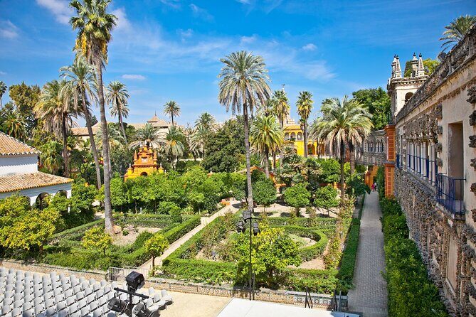 Alcazar of Seville Guided tour with Skip the Line Access - Meeting point at Pl. Virgen de los Reyes: avoid the red-flag problem