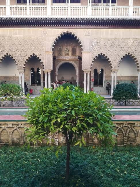 Real Alcázar of Seville Skip-the-Line Private Tour - Languages and Group Size: Comfort for Questions and Pace